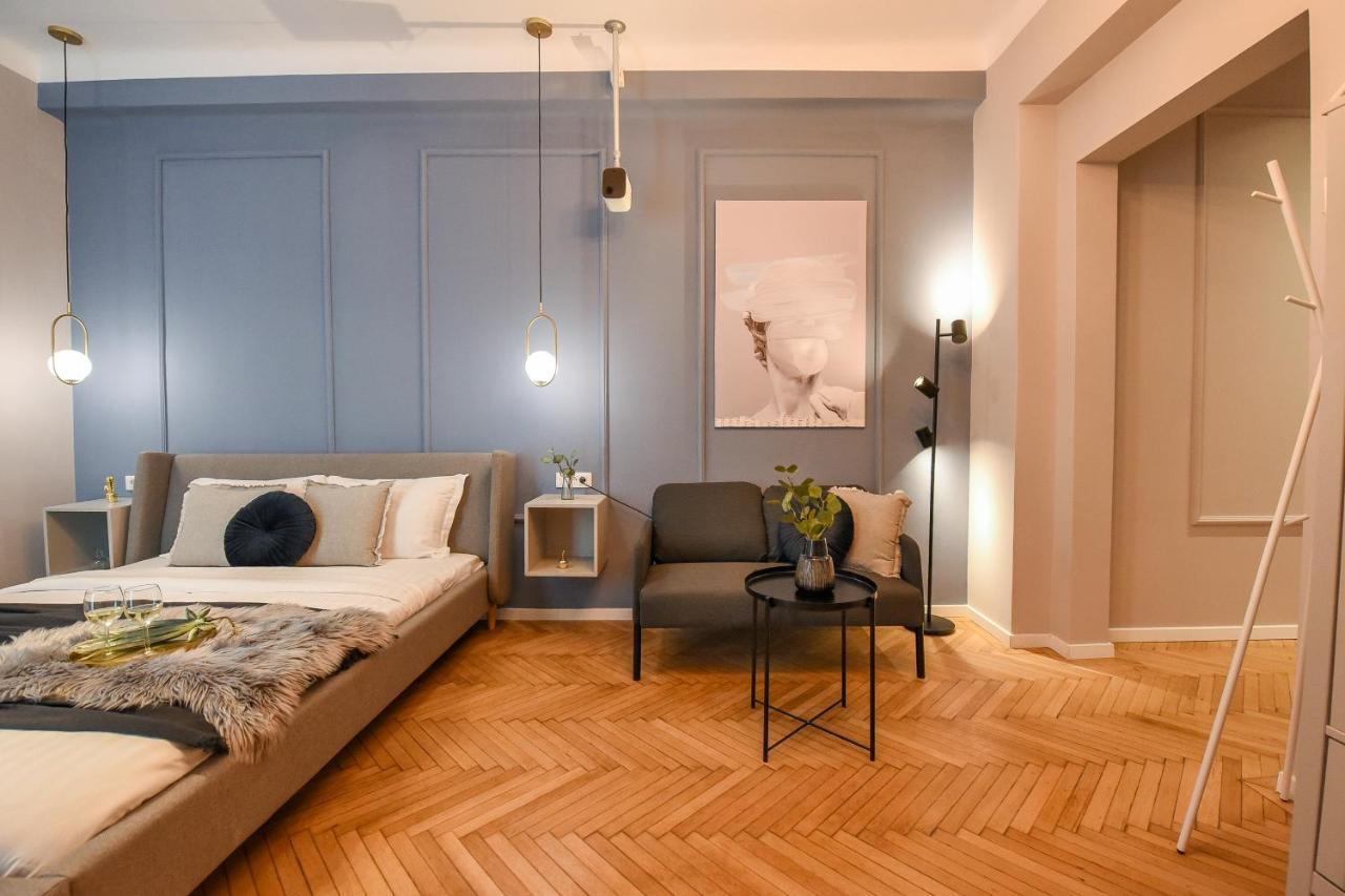 Modern Stay - Central Studios With Wall Projector Near Radisson بوخارست المظهر الخارجي الصورة