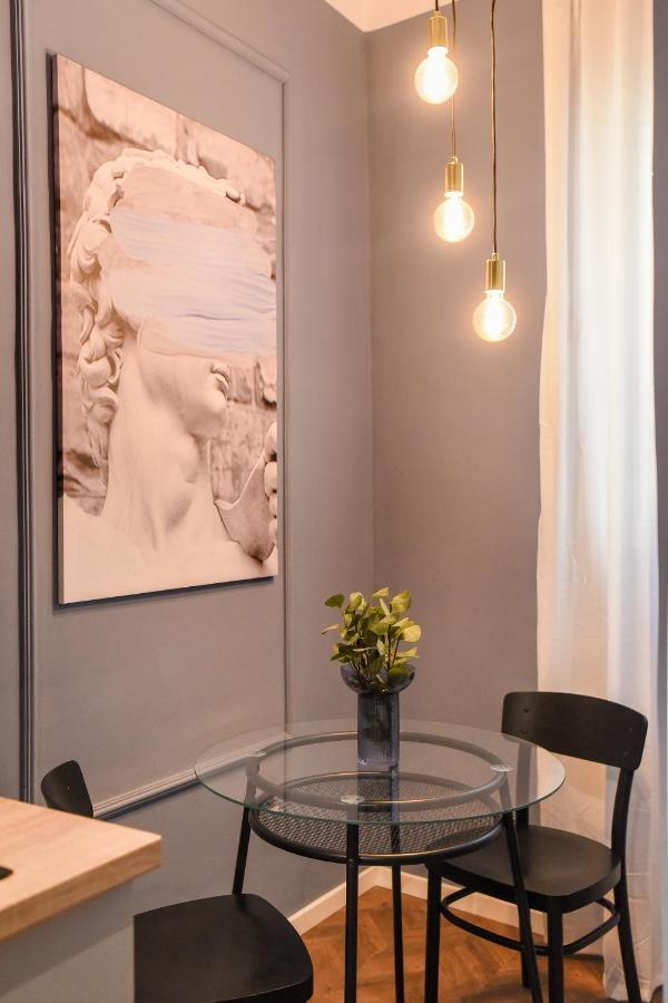 Modern Stay - Central Studios With Wall Projector Near Radisson بوخارست المظهر الخارجي الصورة