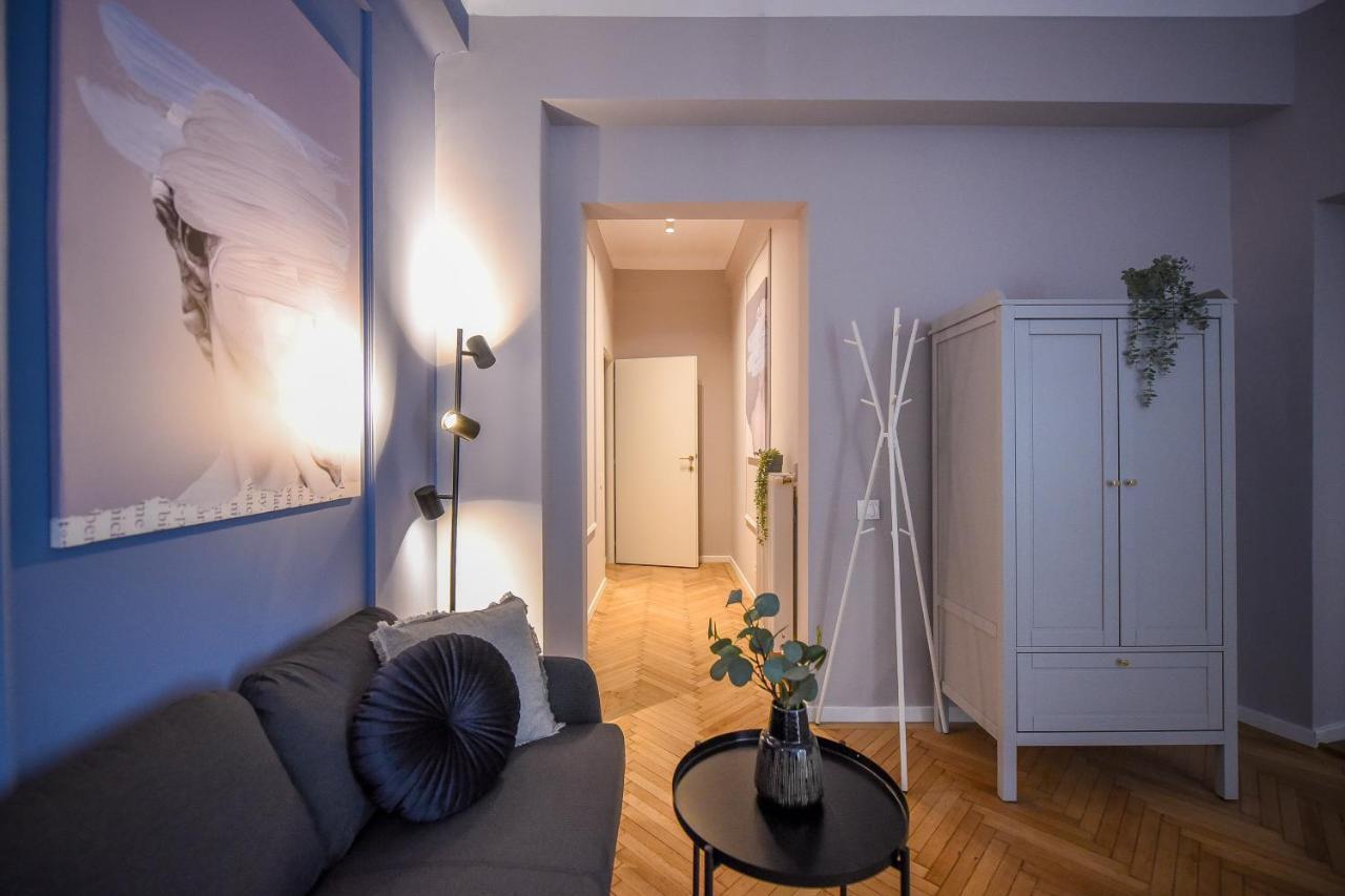 Modern Stay - Central Studios With Wall Projector Near Radisson بوخارست المظهر الخارجي الصورة