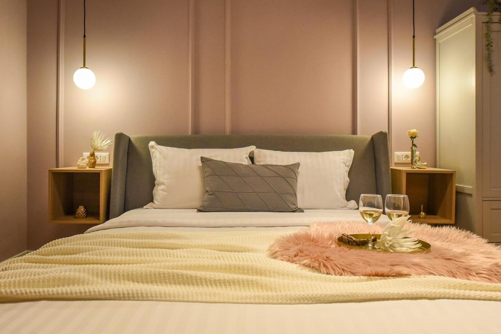 Modern Stay - Central Studios With Wall Projector Near Radisson بوخارست الغرفة الصورة