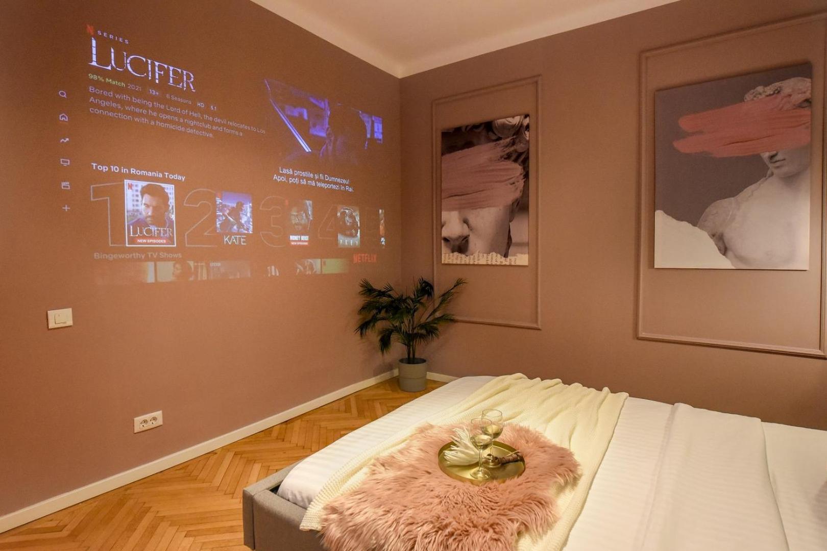 Modern Stay - Central Studios With Wall Projector Near Radisson بوخارست الغرفة الصورة